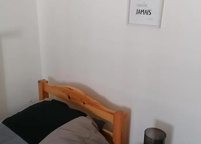 A Avec Garage Prive En Centre Sees