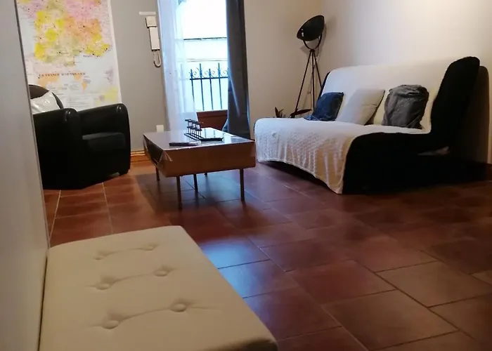 A Avec Garage Prive En Centre *